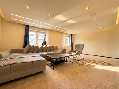 Gewerbeimmobilie kaufen in Gmunden – 235 m², € 798.000 – Bild 3 von 5
