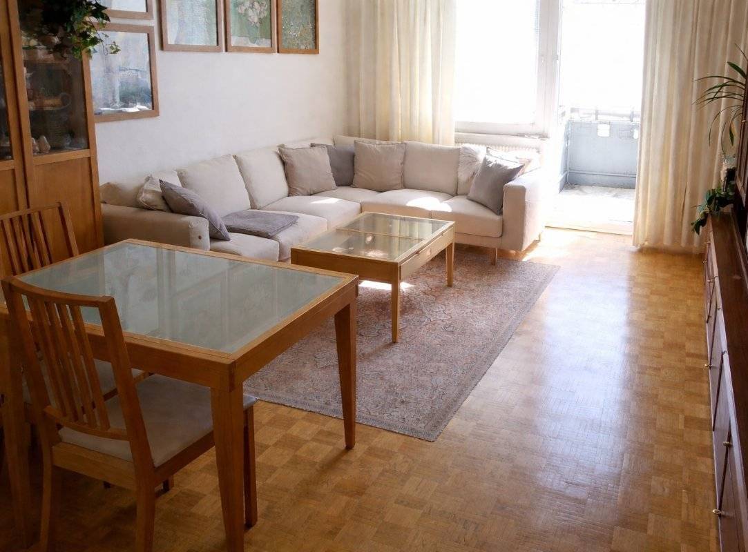 Sonnige 3 ZIMMERWOHNUNG mit Balkon, Grünblick, großer Garten, gut geschnitten - Ansicht 2