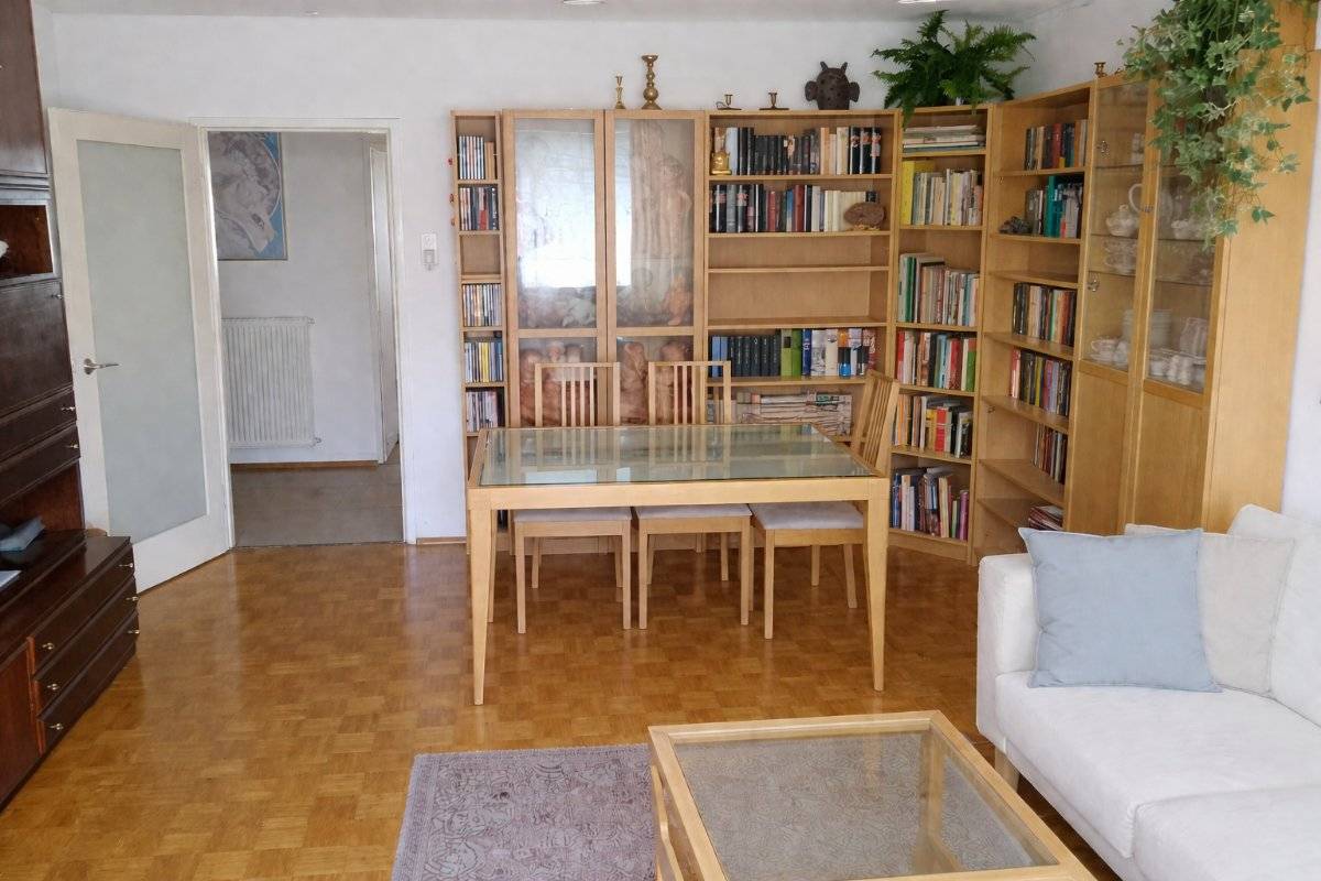 Sonnige 3 ZIMMERWOHNUNG mit Balkon, Grünblick, großer Garten, gut geschnitten - Ansicht 3