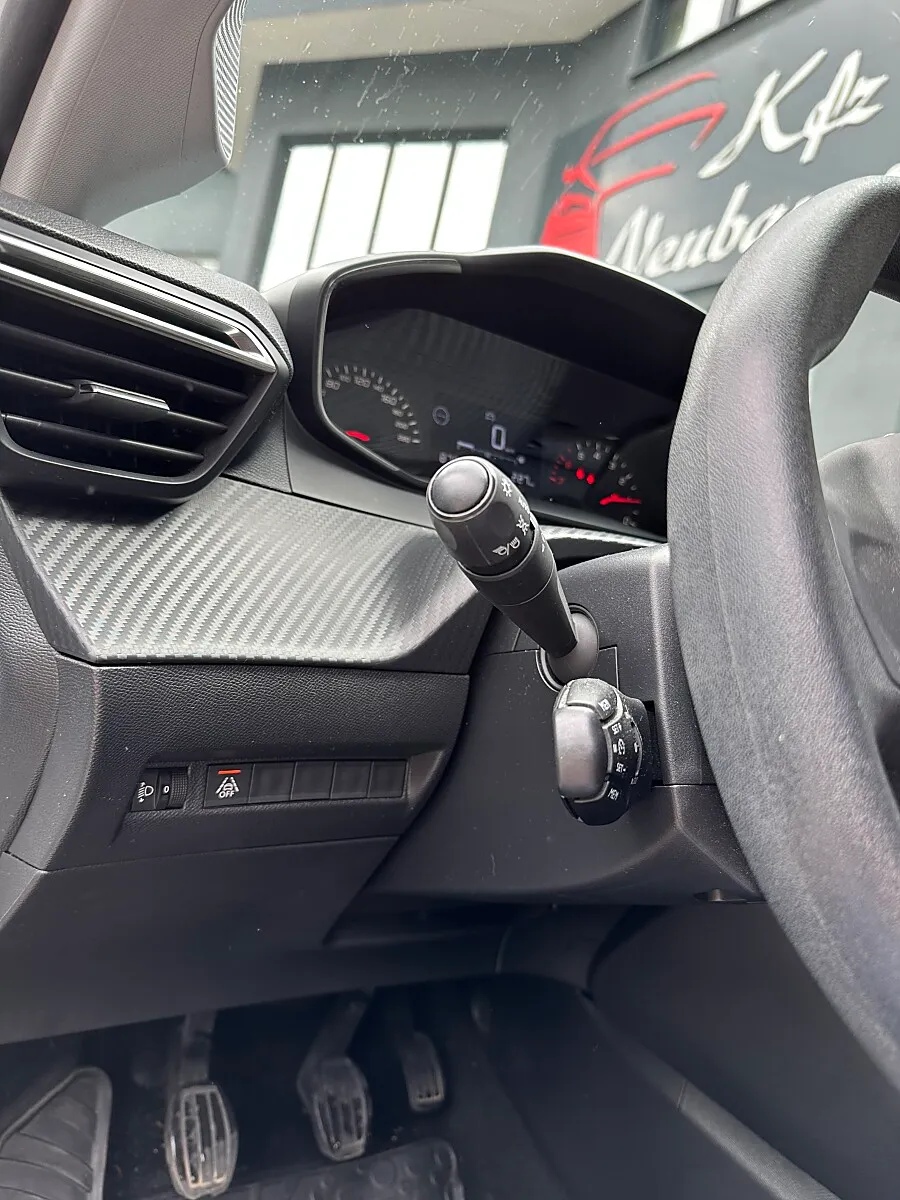Peugeot 208 1.2 PureTech 75 Like (EURO 6d) – Bild 8
