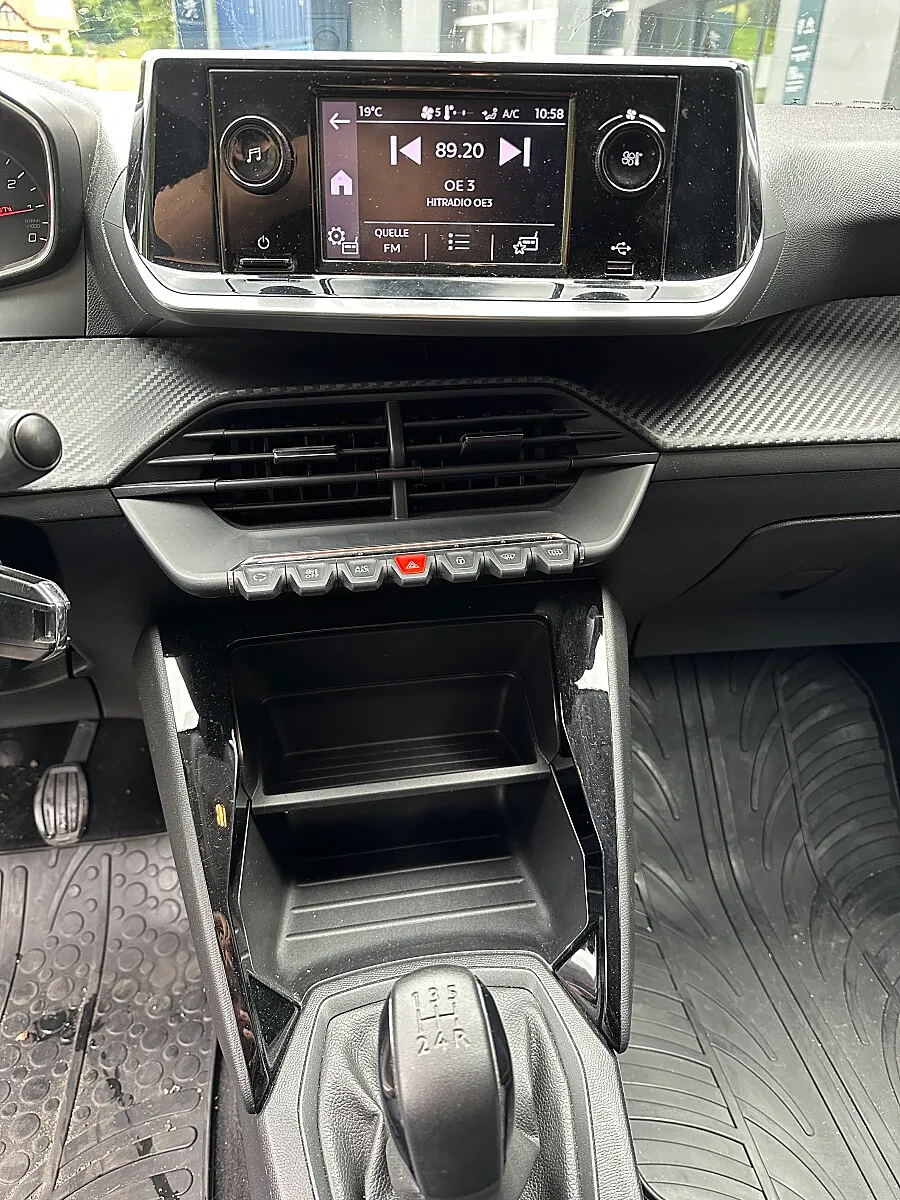 Peugeot 208 1.2 PureTech 75 Like (EURO 6d) – Bild 10