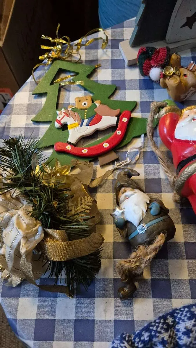Weihnachts Sachen zu verschenken, € 0,- (2721 Bad Fischau)