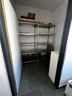 1-Zimmer-Gewerbeimmobilie mieten in Linz Land – 13 m², € 12 – Bild 5 von 5