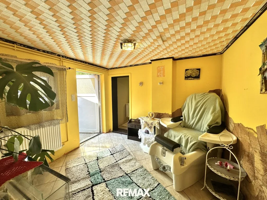 Charmantes Landhaus mit Garten, Pool und Potenzial! - Widok 3