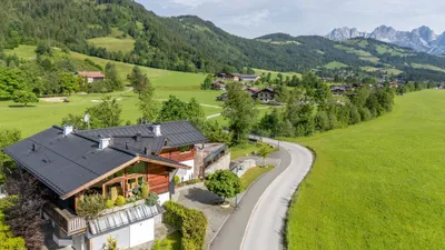 4-Zimmer-Haus kaufen in Kitzbühel – 207 m², € 2.595.000 – Bild 2 von 9