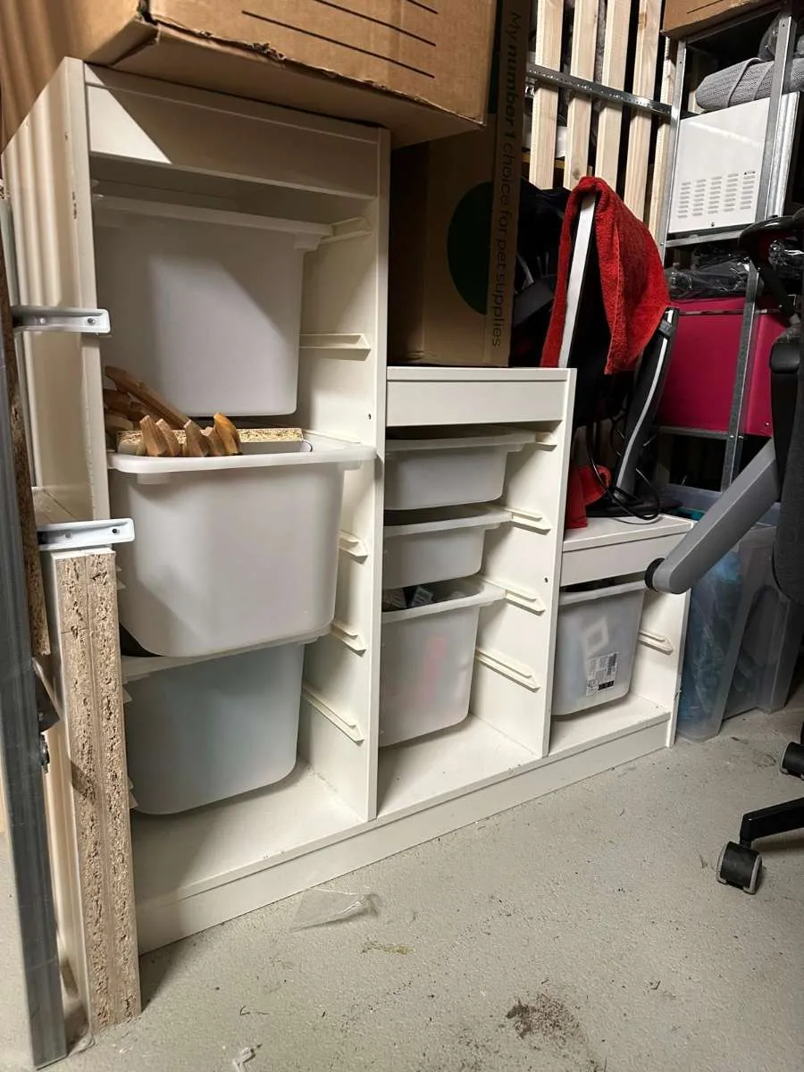 IKEA TROFAST Aufbewahrungssystem - weiß - inkl. Boxen, € 45,- (6414 Barwies)