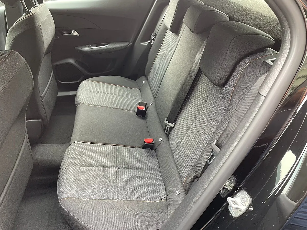 Peugeot 2008 1.2 PureTech 100 PS – Bild 9