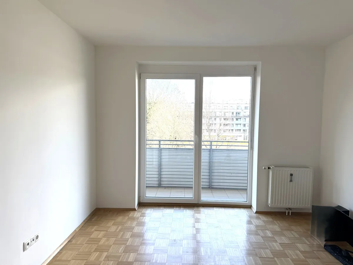 PERFEKTE STADTLAGE AM LENDKAI - 2-ZIMMER+ KÜCHE+ BALKON IDEAL ALS WG ODER FÜR KLEINE FAMILIEN - Ansicht 2