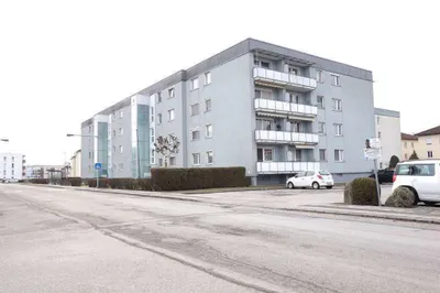 3-Zimmer-Wohnung mieten in Perg – 76,33 m², € 613 – Bild 1 von 2