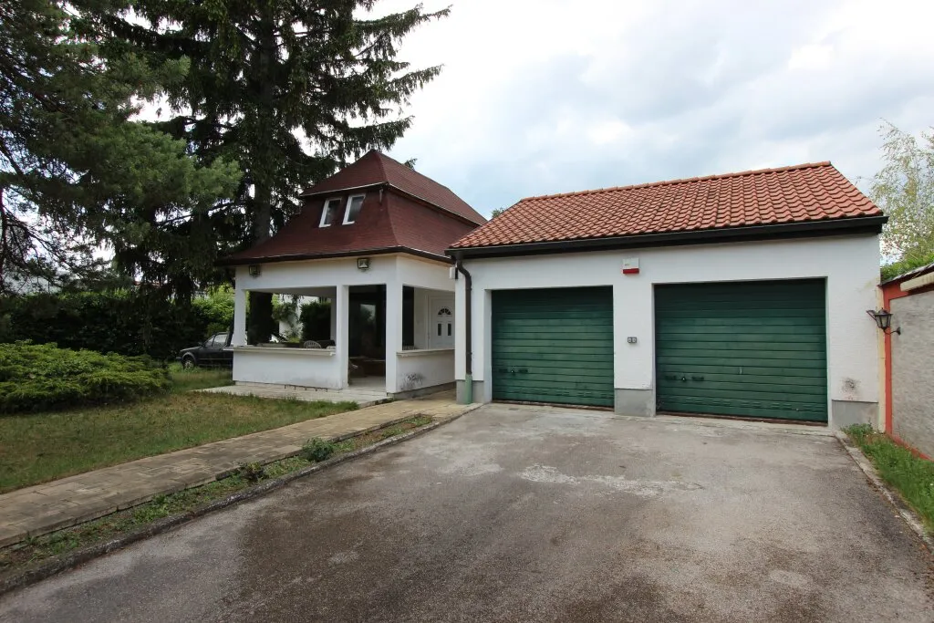 Sonderpreis! Haus mit riesigem Grundstück (2.183 m²) nahe Fischapark, Wiener Neustadt