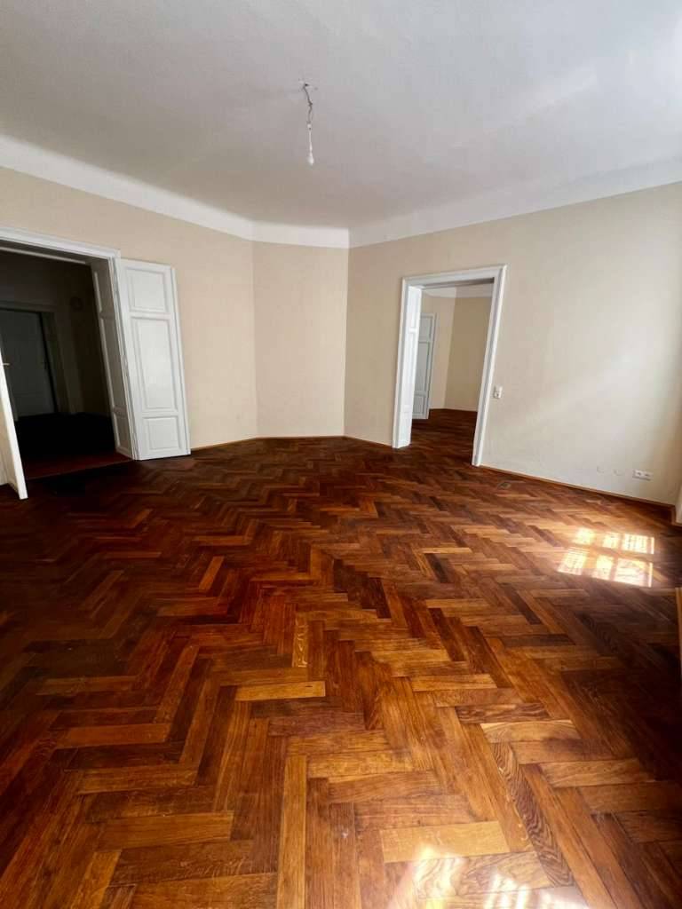 Großzügige Kanzlei-Räumlichkeiten mitten im Zentrum! 7 Zimmer im Hochparterre! Nähe Straflandesgericht! - Ansicht 2
