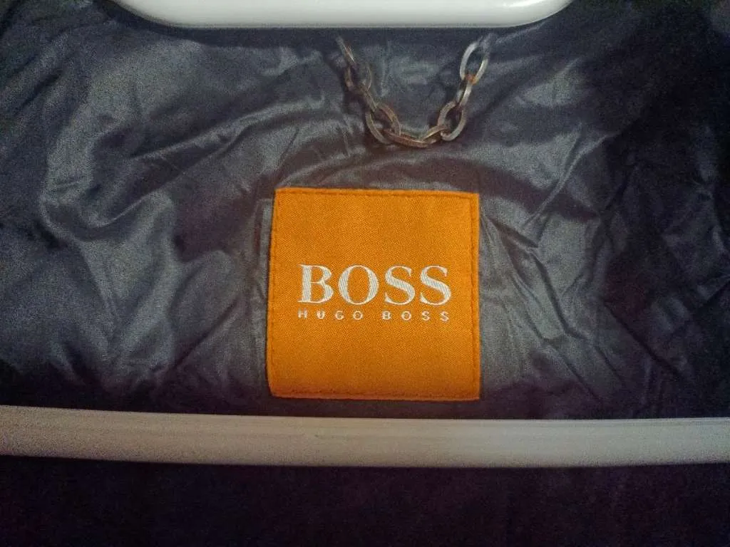 Hugo Boss Winterjacke, € 50,- (1220 Wien) - willhaben