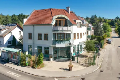 Gewerbeimmobilie mieten in Sankt Pölten Land – 219 m², € 2.430 – Bild 1 von 8
