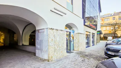 1-Zimmer-Gewerbeimmobilie mieten in Lienz – 42 m², € 825 – Bild 5 von 6