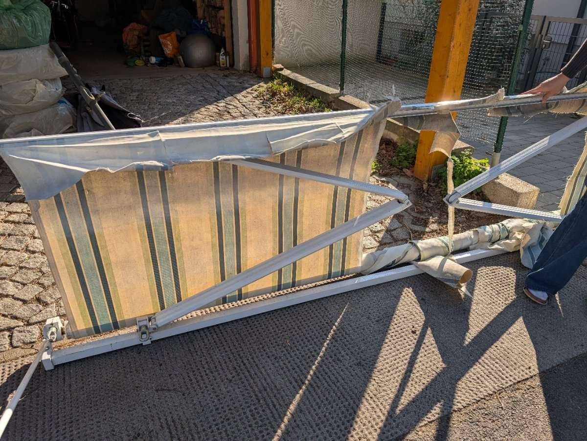 Markise 3x2 m - Gestell voll funktionsfhig, Stoff defekt,  20,- (1140  Wien) - willhaben