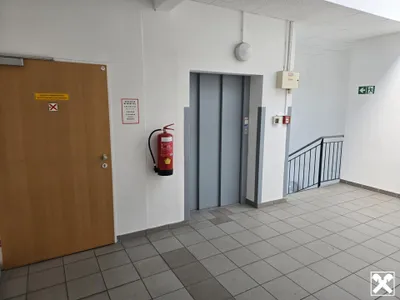 11-Zimmer-Immobilie mieten in Amstetten – 540 m², € 4.482 – Bild 17 von 18
