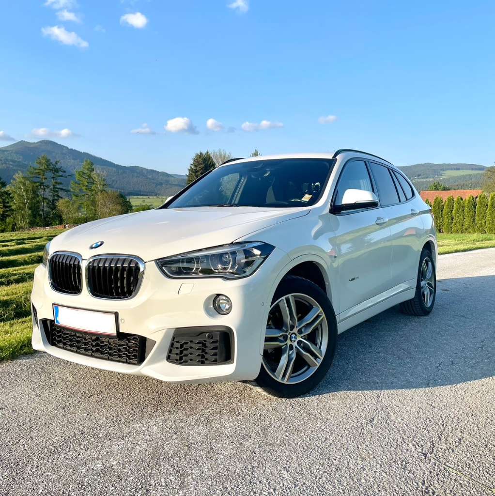 BMW X1 18d xdrive M Sport Paket Shadow Line; LED; SUV / Geländewagen