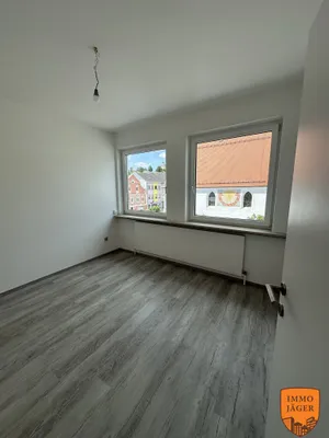 5-Zimmer-Wohnung mieten in Perg – 210 m², € 1.500 – Bild 12 von 18