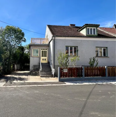 6-Zimmer-Haus mieten in Mistelbach – 170 m², € 1.650 – Bild 1 von 12