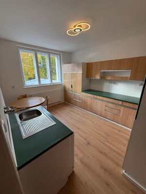 6-Zimmer-Haus mieten in Mistelbach – 170 m², € 1.650 – Bild 6 von 12
