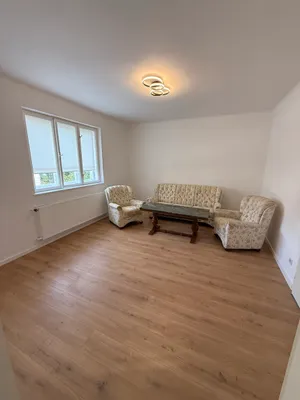 6-Zimmer-Haus mieten in Mistelbach – 170 m², € 1.650 – Bild 8 von 12