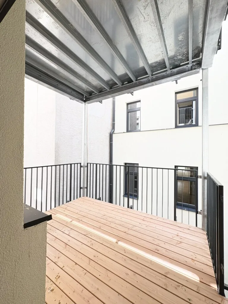 Helle 3 Zi Altbauwohnung im 2 OG mit großer Aussenfläche - Die Schokoladenfabrik - Ansicht 2