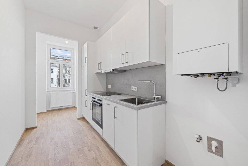 Moderne 1 Zimmer Eigentumswohnung mit Einbauküche – pohled 2