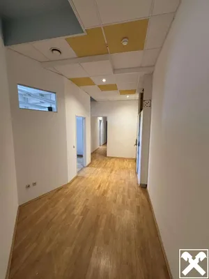 4-Zimmer-Gewerbeimmobilie mieten in Linz – 175 m², € 2.306 – Bild 9 von 12