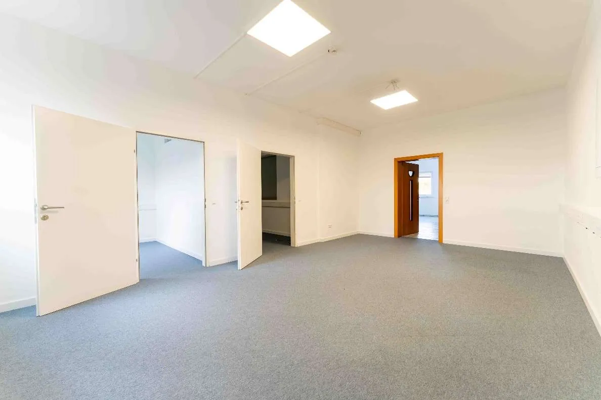 Ordinationsfläche 161 m² mit Lift - TOP-Lage in Marchtrenk, direkt an der B1 - Ansicht 2
