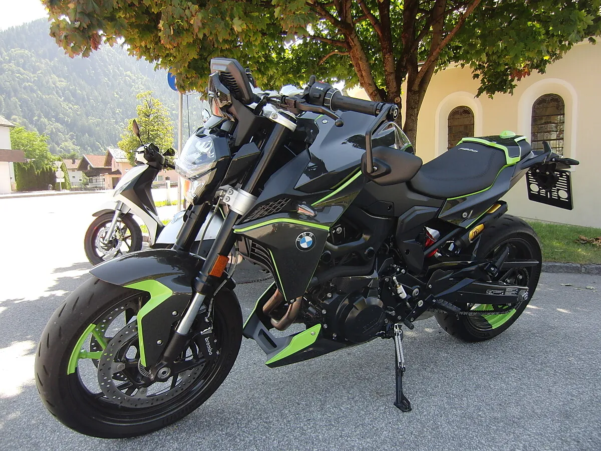 BMW F 900 R