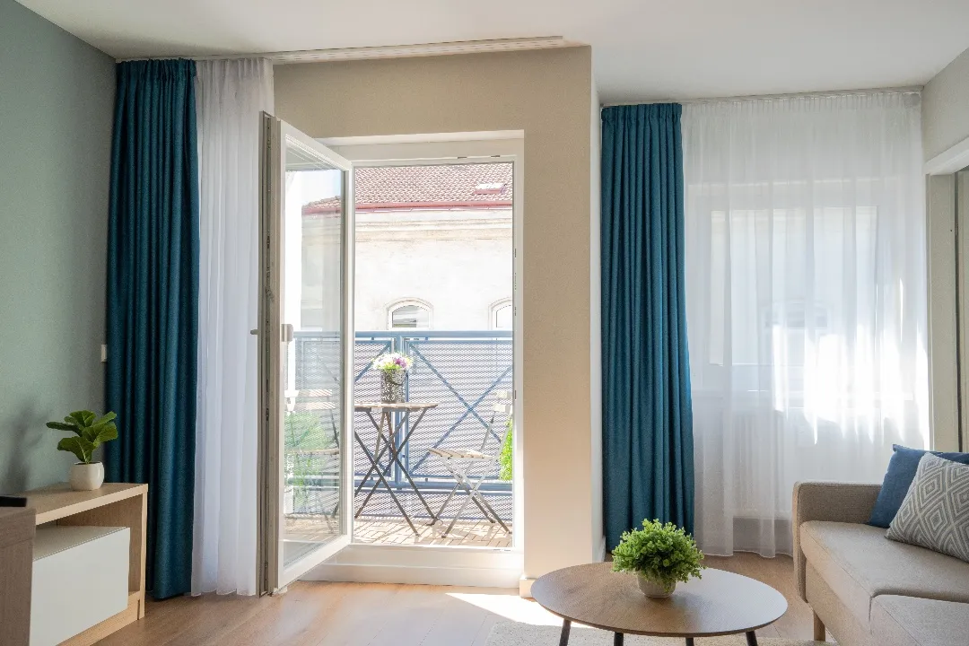 Erstbezug in die vollständig renovierte & möblierte 2-Zimmer-Wohnung mit Balkon im zentralen Margareten, PROVISIONSFREI! - Ansicht 3