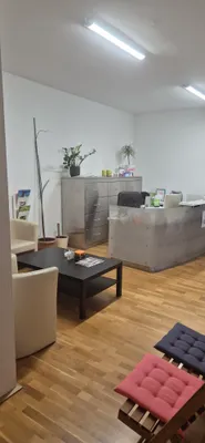 Gewerbeimmobilie mieten in Wien – 120 m², € 1.638