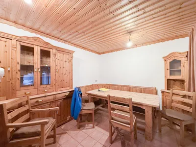 9-Zimmer-Haus kaufen in Baden – 217 m², € 880.000 – Bild 4 von 15