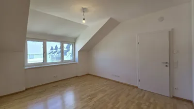 2-Zimmer-Wohnung mieten in Sankt Pölten Land – 80 m², € 923 – Bild 2 von 7