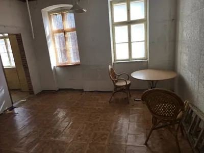 15-Zimmer-Gewerbeimmobilie kaufen in Wiener Neustadt Land – 272 m², € 270.000 – Bild 7 von 8