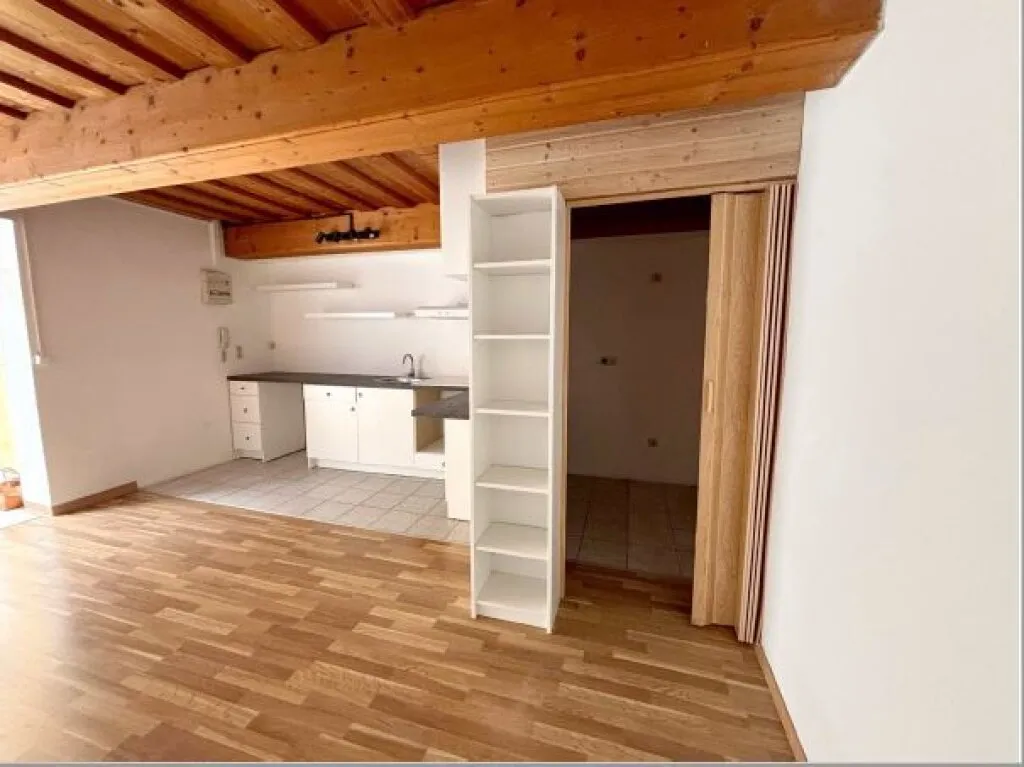 Hofseitige Drei Zimmer Wohnung in Frohsdorf! - Ansicht 3