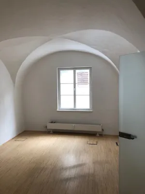 2-Zimmer-Gewerbeimmobilie mieten in Bruck-Mürzzuschlag – 43 m², € 629 – Bild 4 von 8