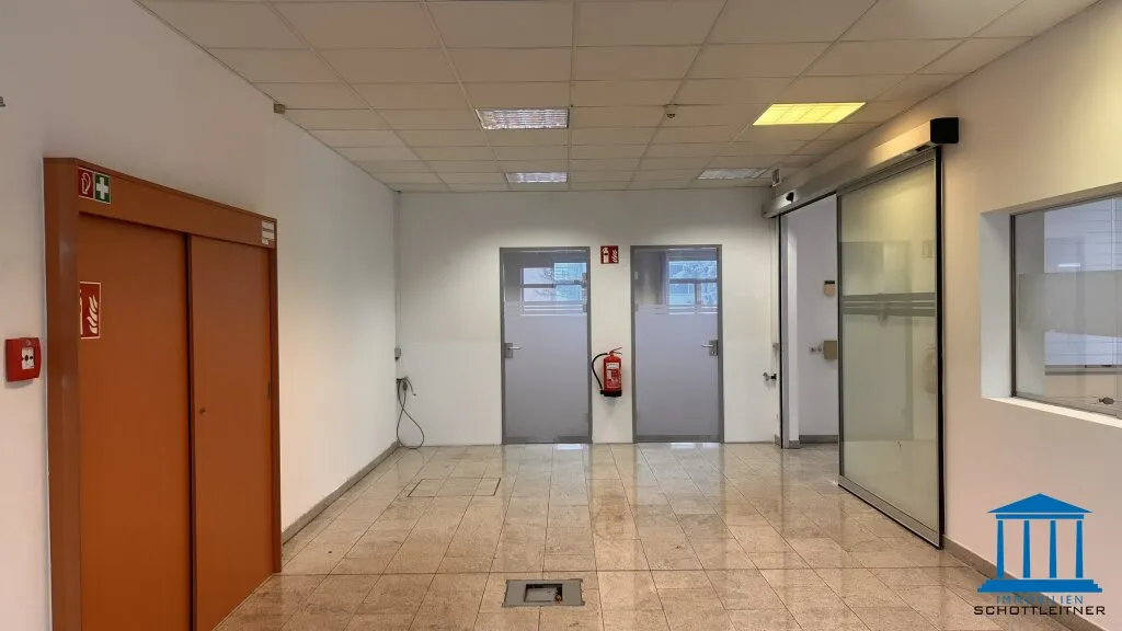Barrierefreie Büroflächen mit Parkplätzen und guter Infrastruktur - Variante EG mit OG - Ansicht 3