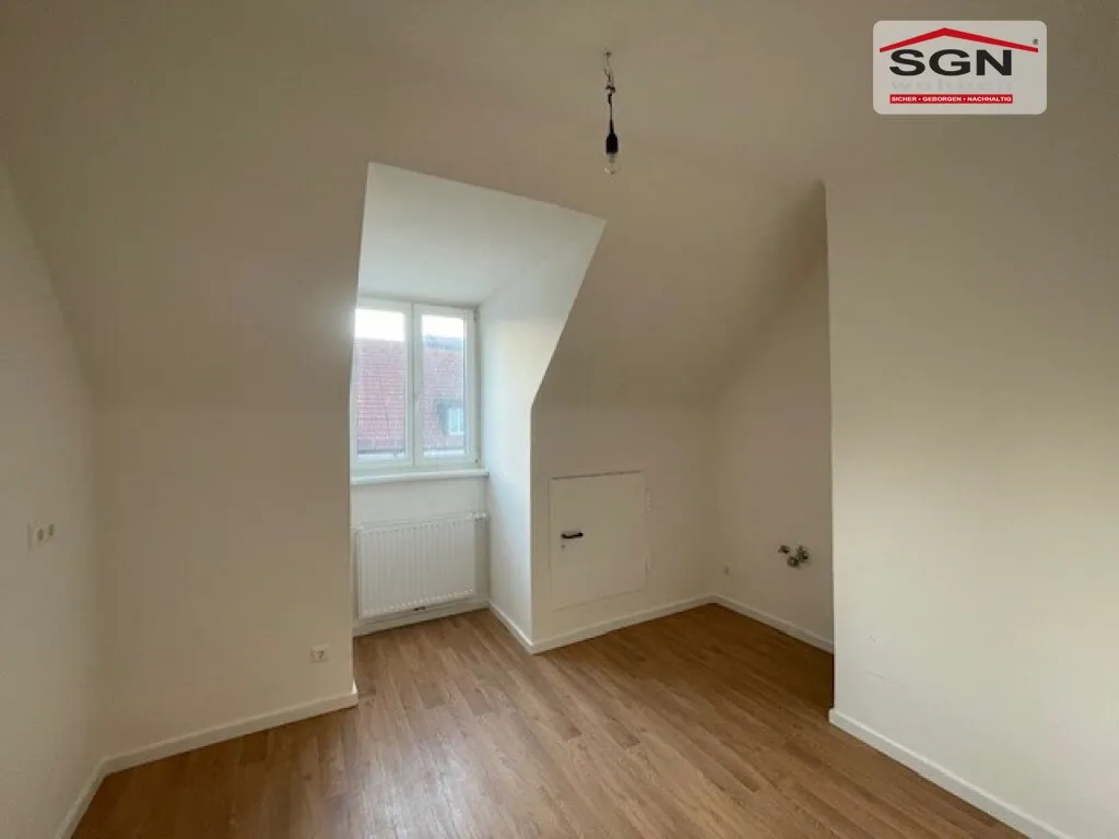 3-Zimmer spezielle Dachgeschoßwohnung - Ansicht 3