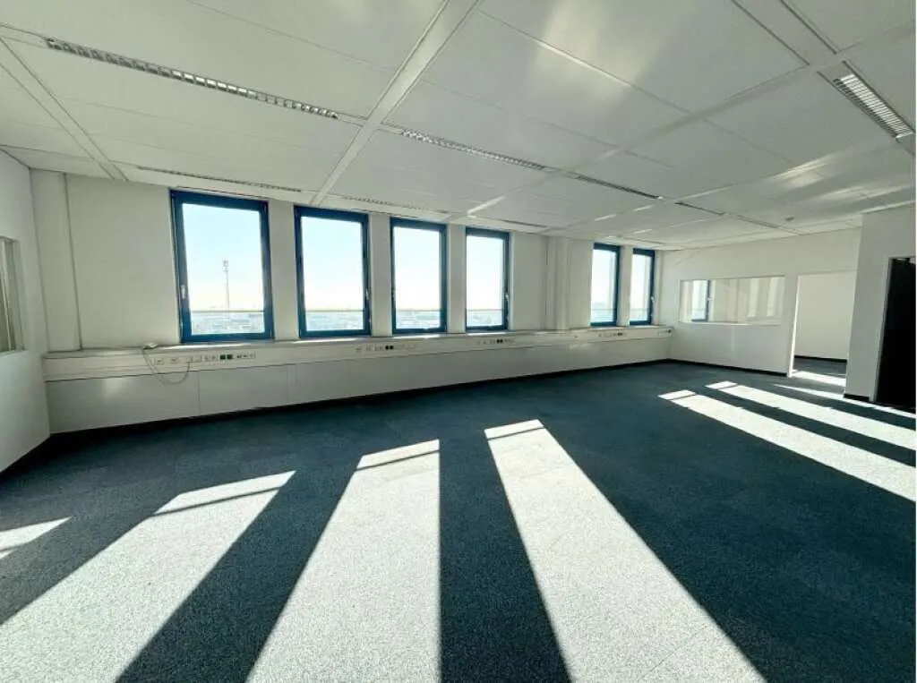 Wiener Neudorf! 136 qm Bürofläche - PROVISIONSFREI!! - Ansicht 2