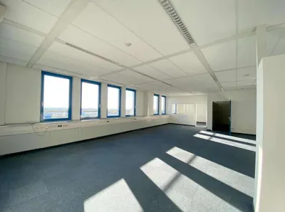 3-Zimmer-Gewerbeimmobilie mieten in Mödling – 136 m², € 1.864 – Bild 4 von 9