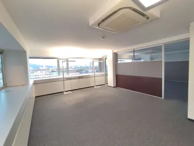 3-Zimmer-Gewerbeimmobilie mieten in Linz – 119 m², € 1.190 – Bild 3 von 15