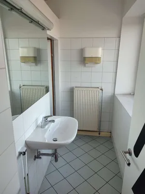 3-Zimmer-Gewerbeimmobilie mieten in Linz – 119 m², € 1.190 – Bild 12 von 15