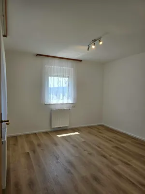 3-Zimmer-Wohnung mieten in Neunkirchen – 75 m², € 500 – Bild 11 von 11
