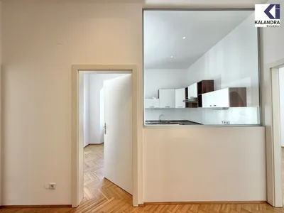 360 TOUR // GENERALSANIERTE ALTBAUWOHNUNG – Bild 3
