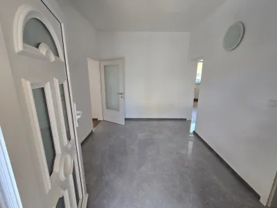 4-Zimmer-Gewerbeimmobilie mieten in Sankt Pölten Land – 110 m², € 1.200 – Bild 3 von 12