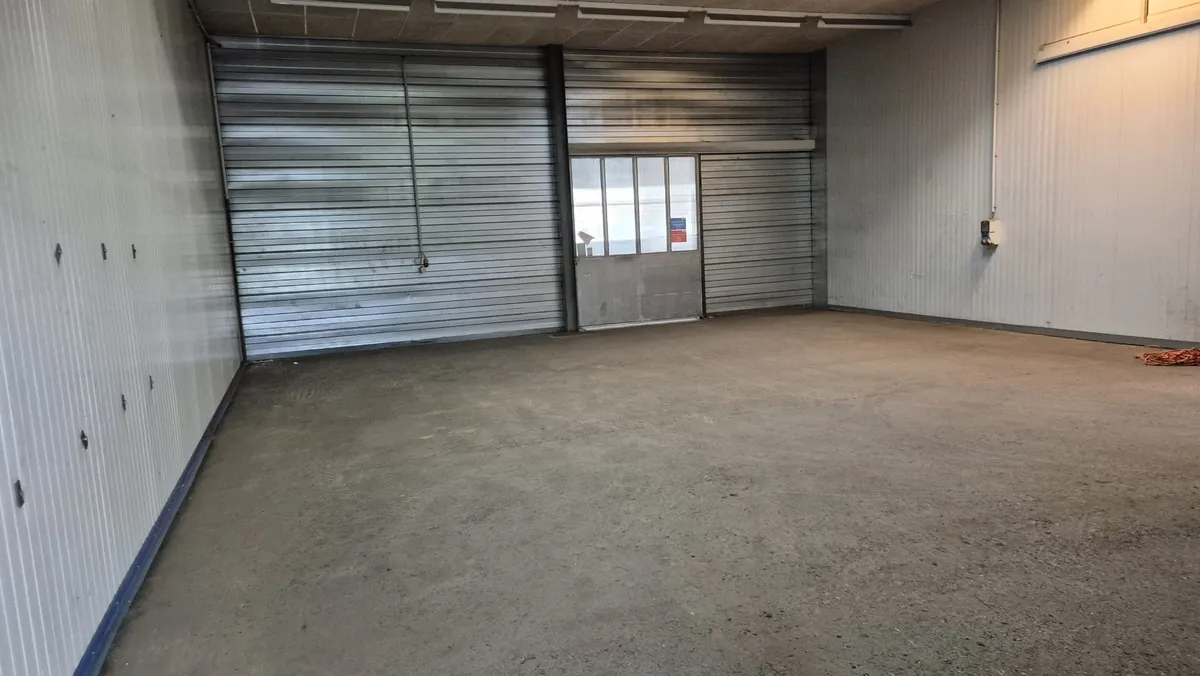 Lagerfläche an der Bundesstraße - Ansicht 2