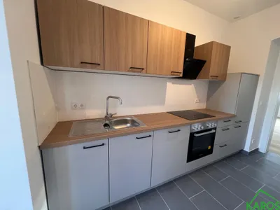 3-ZIMMER-ALTBAU SANIERT *MIT EINBAUKÜCHE* - ERSTBEZUG – Bild 2