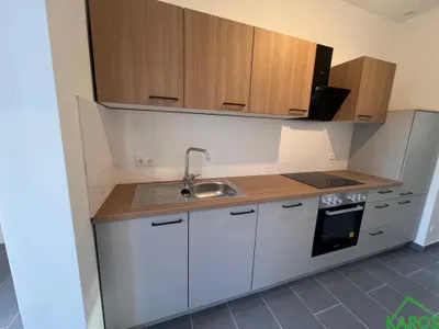 3-ZIMMER-ALTBAU SANIERT *MIT EINBAUKÜCHE* - ERSTBEZUG