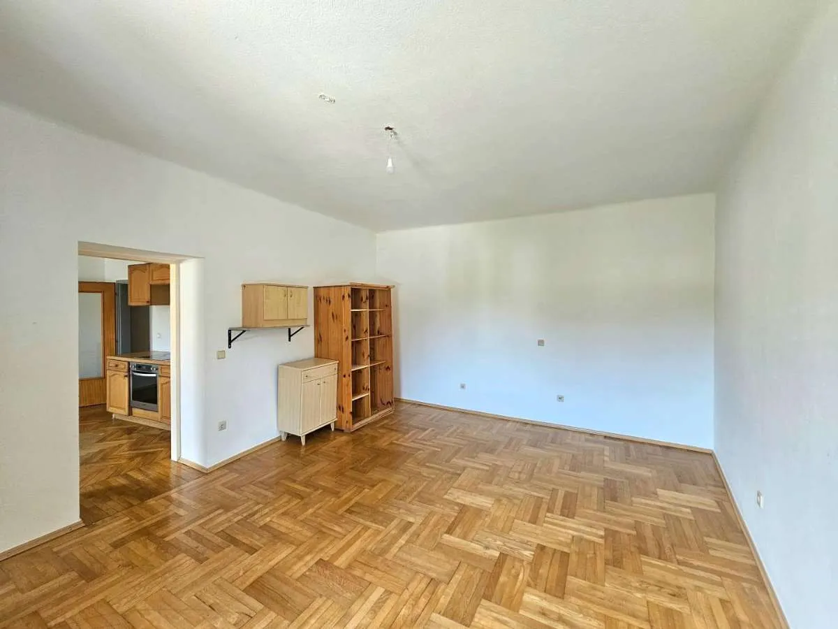 Zinshaus mit 8 Wohnungen und 2 Gewerbeeinheiten - Ansicht 2